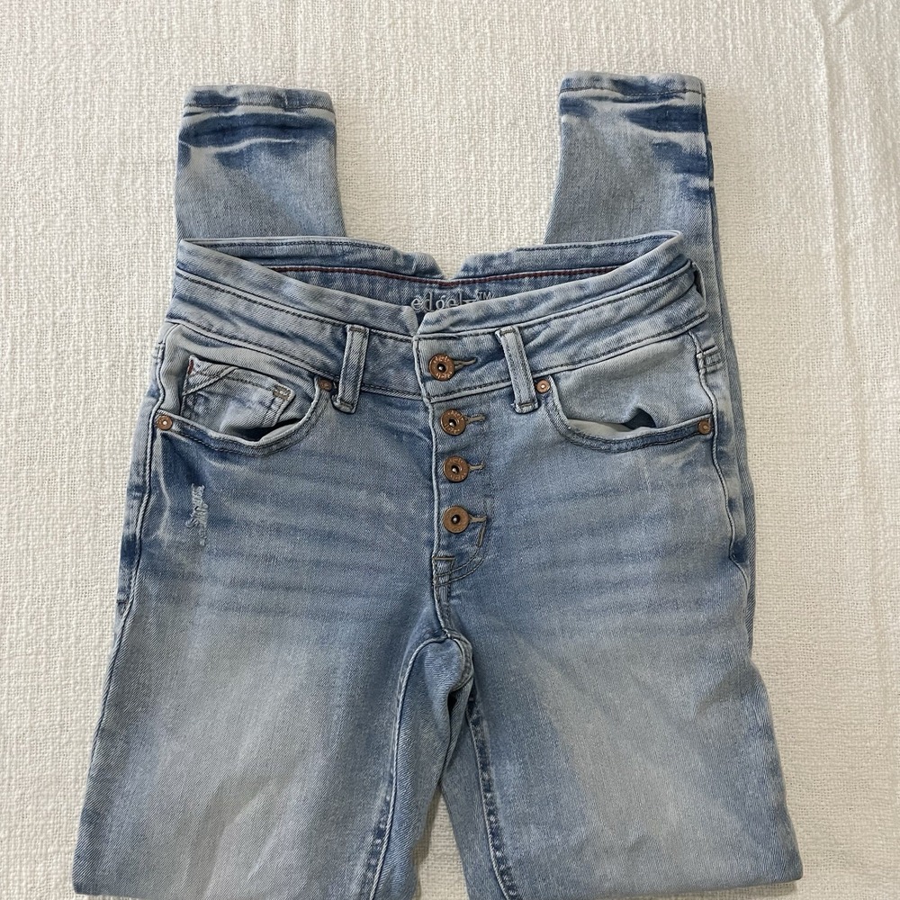 Maurices Edgely Jeans Women's Size‎ 2 Super Skinny Mid Rise Distressed Holes